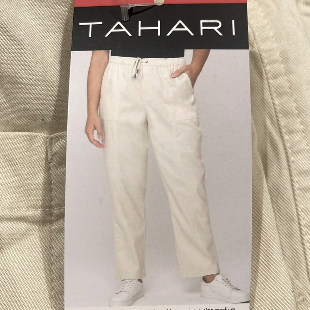 M: Tahari Ladies Travel Pant